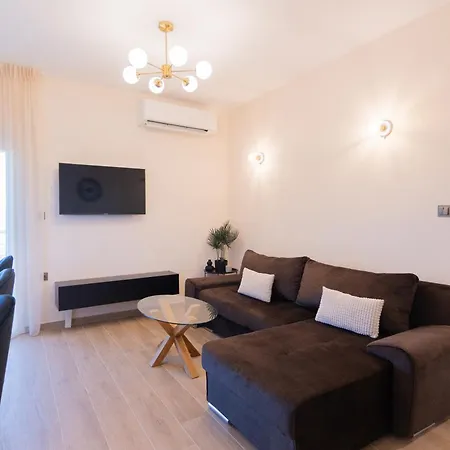 Apartment La Marine